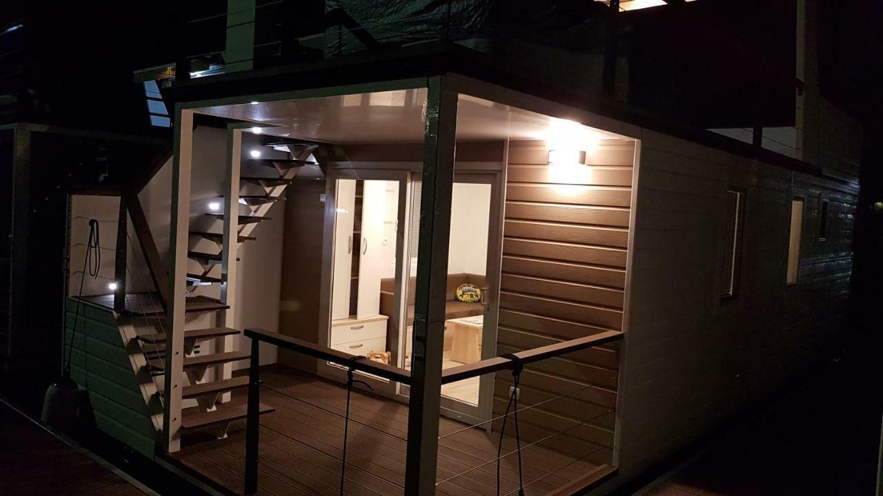 Floating Sea House Portorose 호텔 외부 사진